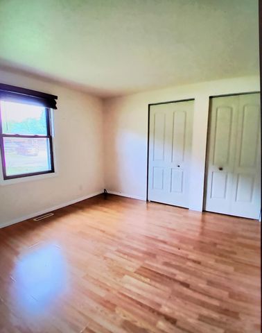 704 S 22nd Street, Chesterton, IN 46304
