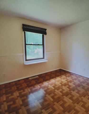 704 S 22nd Street, Chesterton, IN 46304