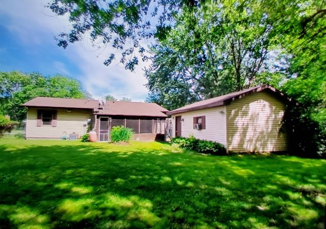704 S 22nd Street, Chesterton, IN 46304