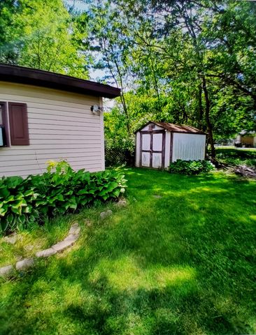 704 S 22nd Street, Chesterton, IN 46304