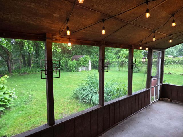 704 S 22nd Street, Chesterton, IN 46304