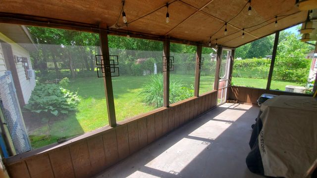 704 S 22nd Street, Chesterton, IN 46304