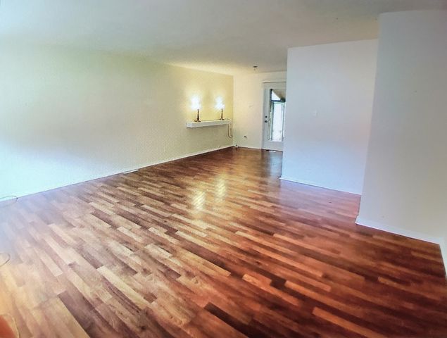 704 S 22nd Street, Chesterton, IN 46304