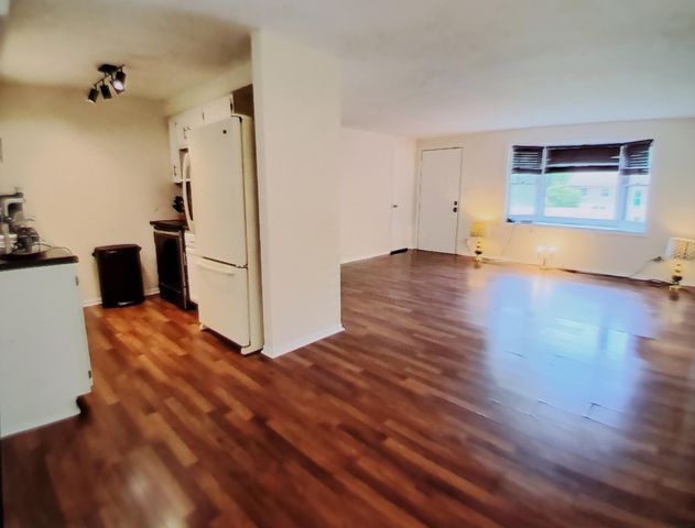 704 S 22nd Street, Chesterton, IN 46304
