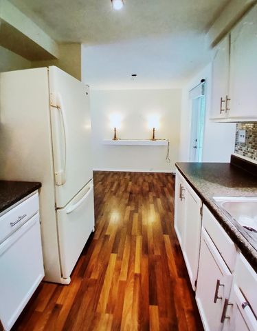 704 S 22nd Street, Chesterton, IN 46304