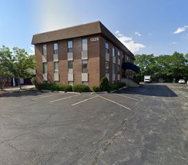 1329 W Irving Park Road 201, Bensenville, IL 60106