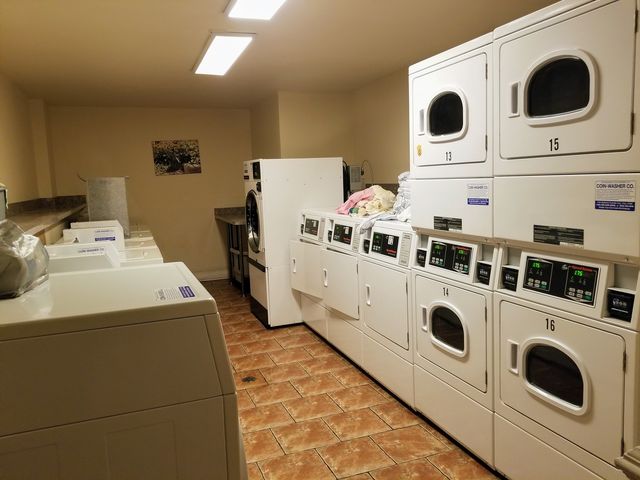 5306 N Cumberland Avenue 507, Chicago, IL 60656