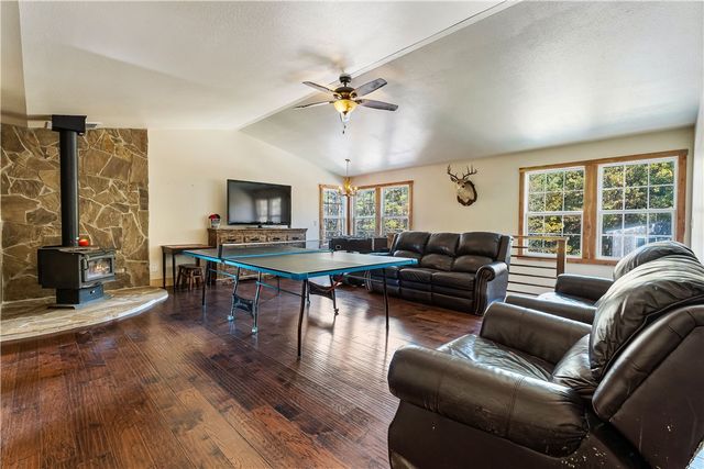 21856 Highway 62, Garfield, AR 72732