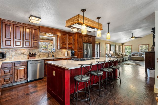 21856 Highway 62, Garfield, AR 72732