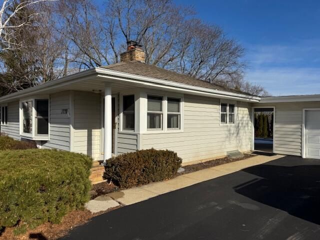 3440 Mountain DRIVE, Brookfield, WI 53045