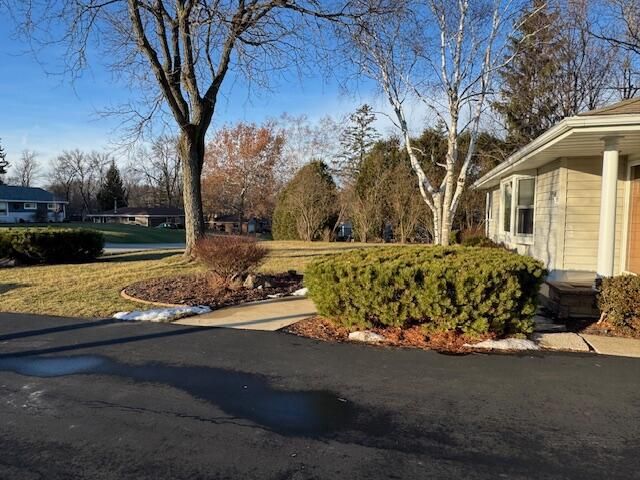 3440 Mountain DRIVE, Brookfield, WI 53045
