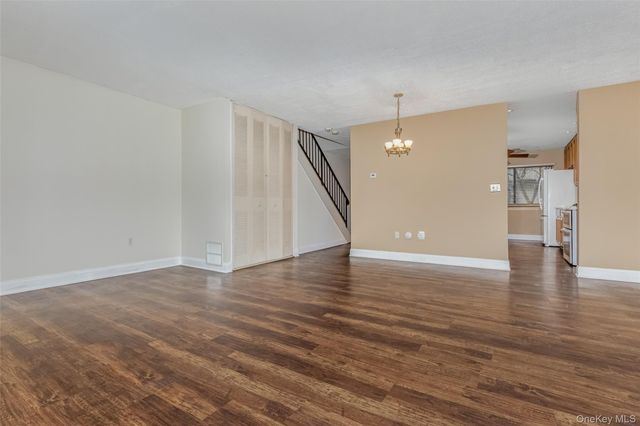 1907 Magnolia Walk, Poughkeepsie, NY 12603