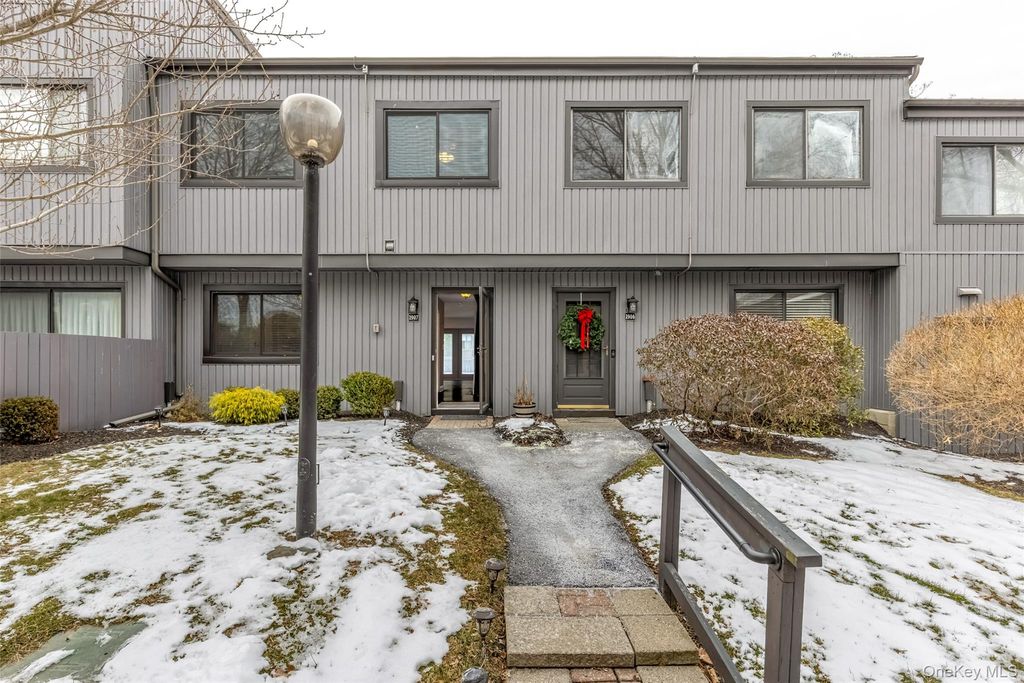 1907 Magnolia Walk, Poughkeepsie, NY 12603