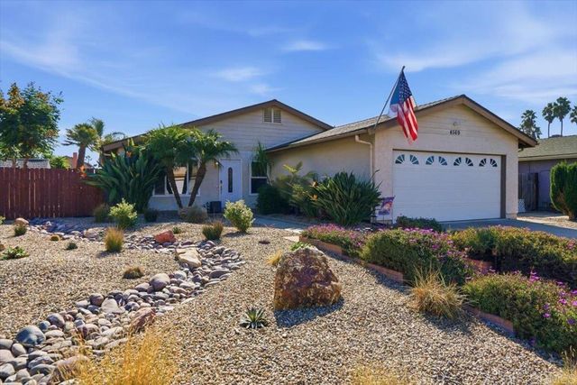 4569 Calle Del Palo, Oceanside, CA 92057