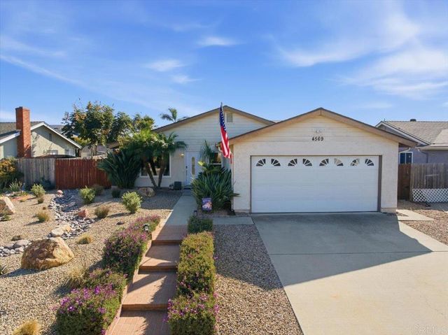 4569 Calle Del Palo, Oceanside, CA 92057