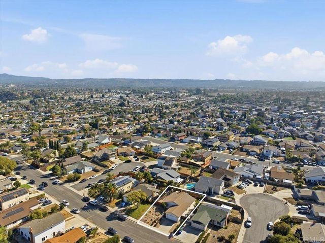 4569 Calle Del Palo, Oceanside, CA 92057