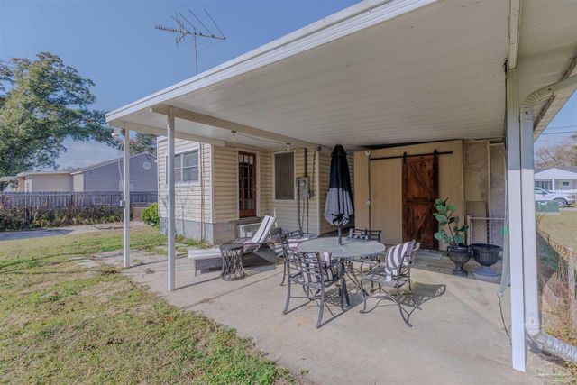 39 Sandalwood St, Pensacola, FL 32505