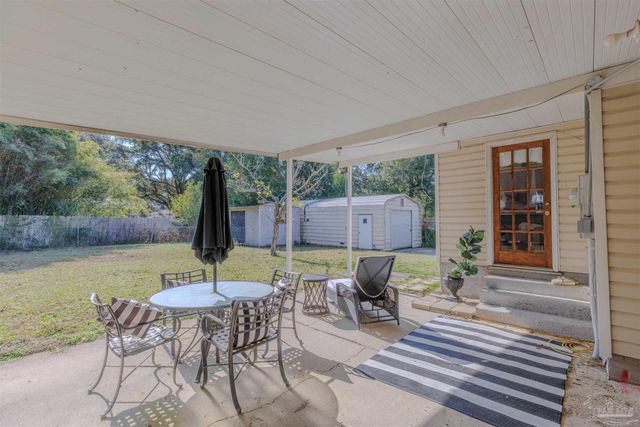 39 Sandalwood St, Pensacola, FL 32505