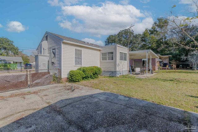 39 Sandalwood St, Pensacola, FL 32505