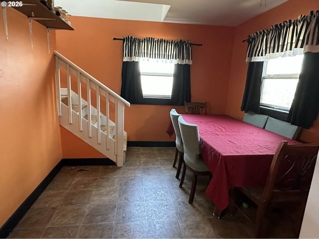 254 S VERNONIA Rd, St Helens, OR 97051