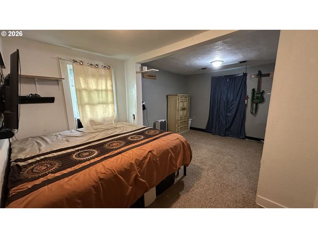 254 S VERNONIA Rd, St Helens, OR 97051