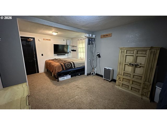 254 S VERNONIA Rd, St Helens, OR 97051