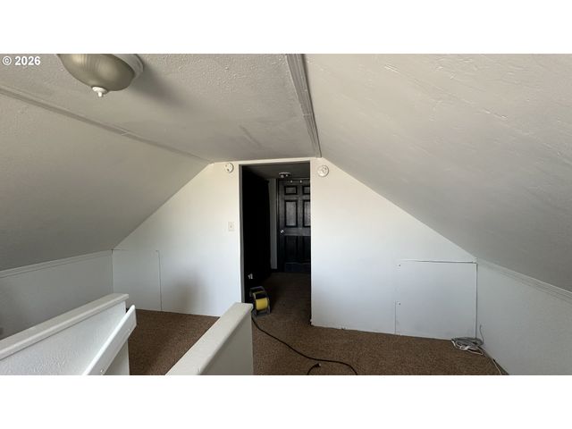 254 S VERNONIA Rd, St Helens, OR 97051
