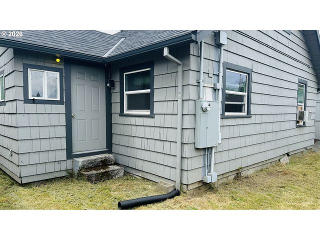 254 S VERNONIA Rd, St Helens, OR 97051