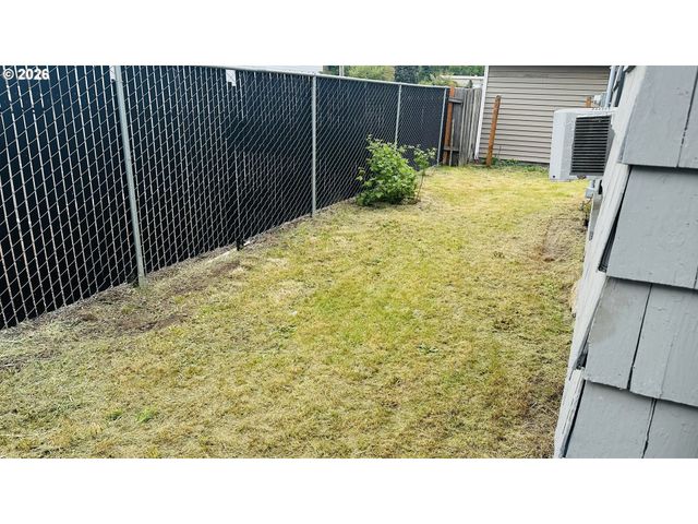 254 S VERNONIA Rd, St Helens, OR 97051