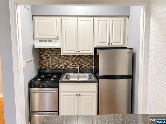 306 Grafton Avenue 1M, Newark, NJ 07104