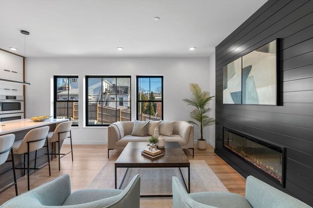 11 Boynton Street 104, Swampscott, MA 01907