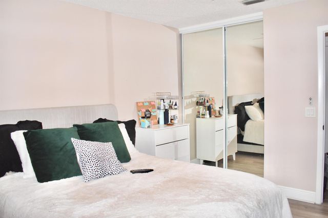 5243 Europa O Drive O, Boynton Beach, FL 33437