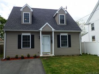 123 Birdsey Avenue, Middletown, CT 06457
