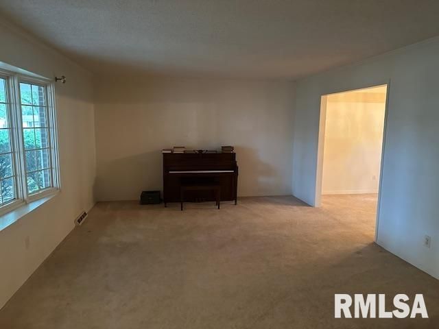 149 Tamarisk Drive, Springfield, IL 62704