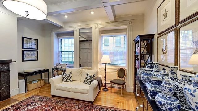 9 Temple St 1, Boston, MA 02114