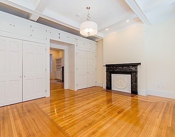 9 Temple St 1, Boston, MA 02114
