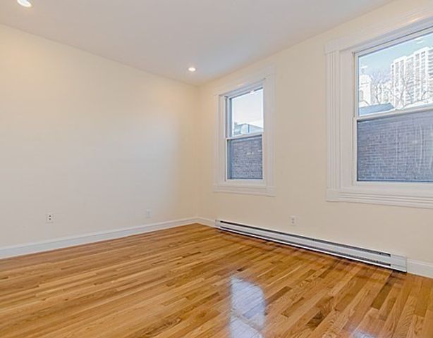 9 Temple St 1, Boston, MA 02114