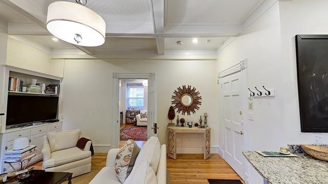 9 Temple St 1, Boston, MA 02114