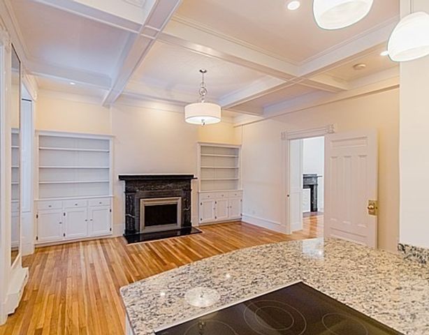 9 Temple St 1, Boston, MA 02114