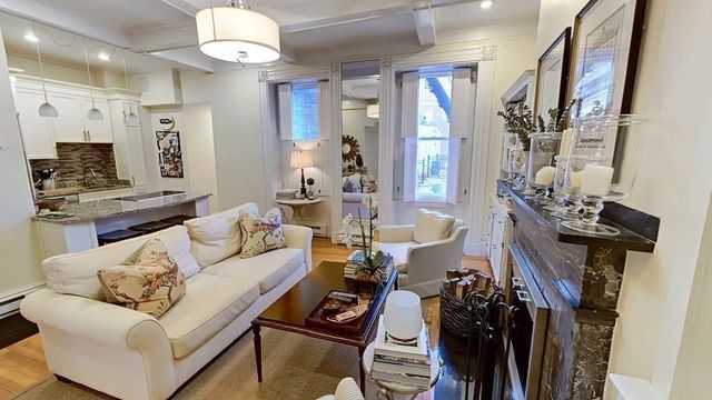 9 Temple St 1, Boston, MA 02114