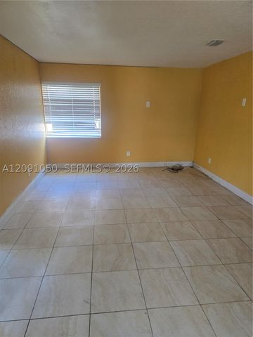 650 NW 49th St, Miami, FL 33127