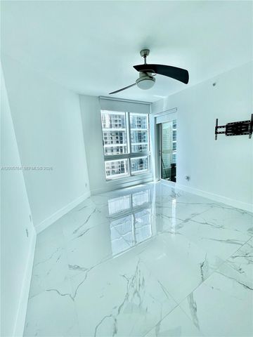 300 S Biscayne Blvd 3502, Miami, FL 33131