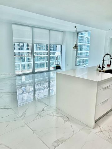 300 S Biscayne Blvd 3502, Miami, FL 33131