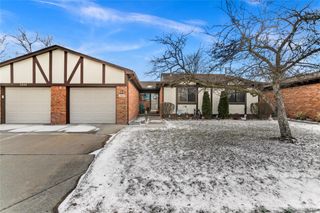 5442 Stanford Court, Warren, MI 48091