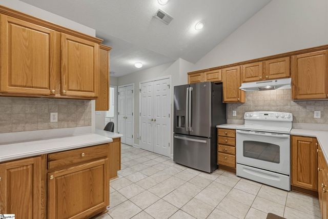 12 Fudora Circle, Simpsonville, SC 29681