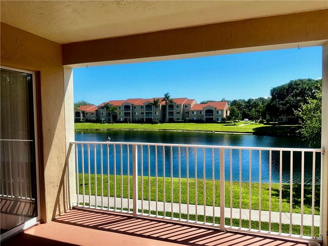 1650 N 42nd Circle 210, Vero Beach, FL 32967
