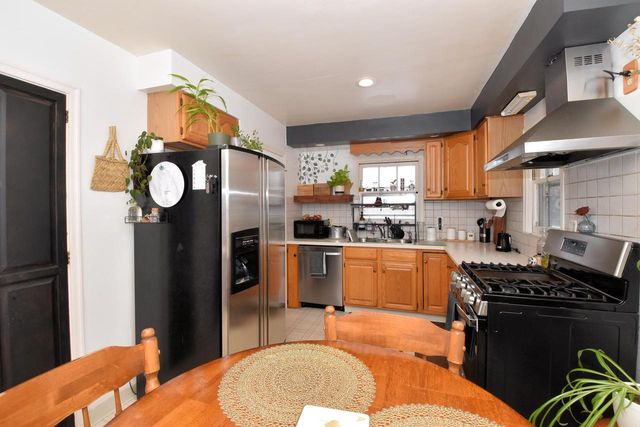 7733 34th AVENUE, Kenosha, WI 53142