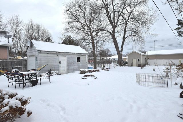 7733 34th AVENUE, Kenosha, WI 53142