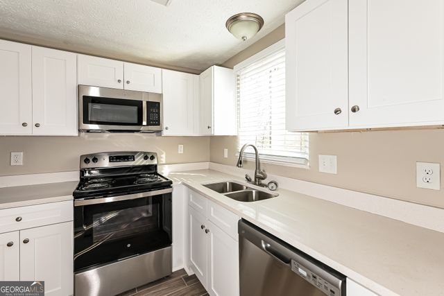 5167 Scarbrough Trail W, Stone Mountain, GA 30088