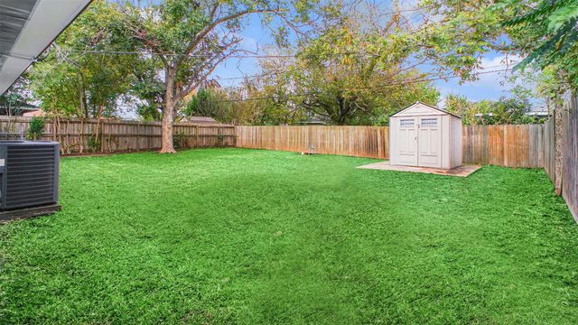 3513 Tanglebriar Drive, Pasadena, TX 77503